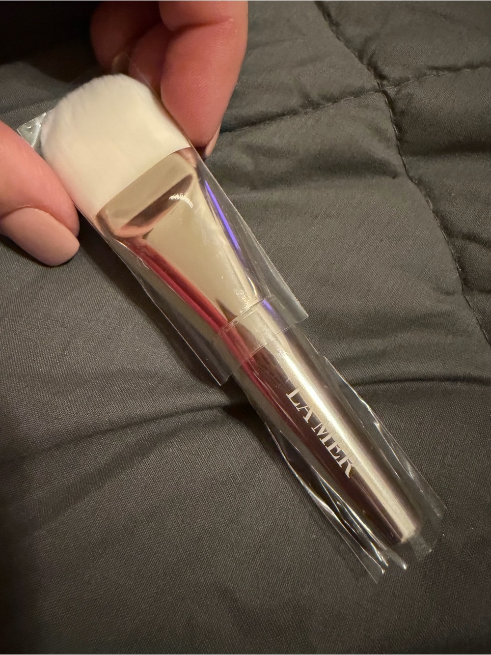 La Mer White Brush – Professional Cream Foundation Brush
